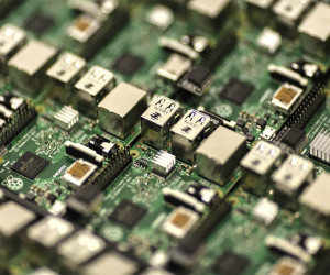 When to Outsource Reworking Integrated Circuits on a PCB